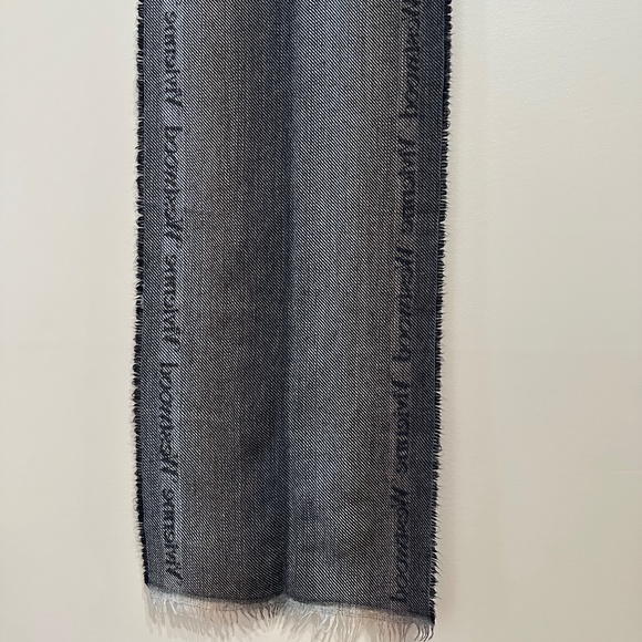 Vivienne Westwood Rectangular Scarf 100% Wool - Picture 5 of 7